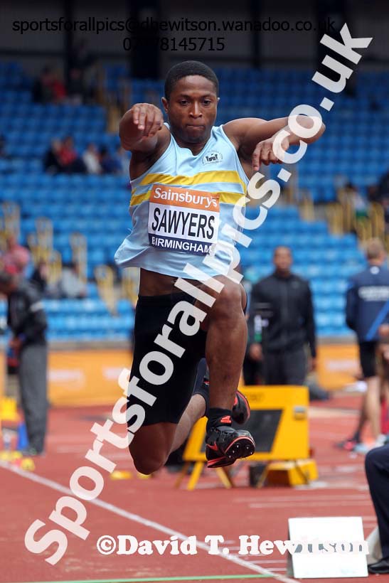 Johnny Sawyers (WSE) triple jump, 2014 Sainsbury's British Championships. Photo: David T. Hewitson/Sports for All Pics